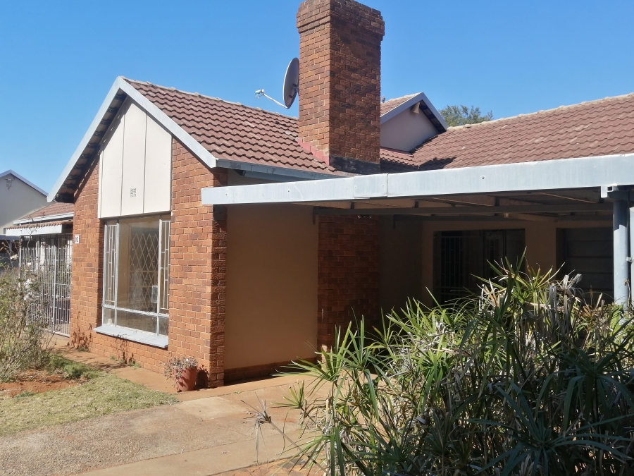 3 Bedroom Property for Sale in Stilfontein Ext 4 North West